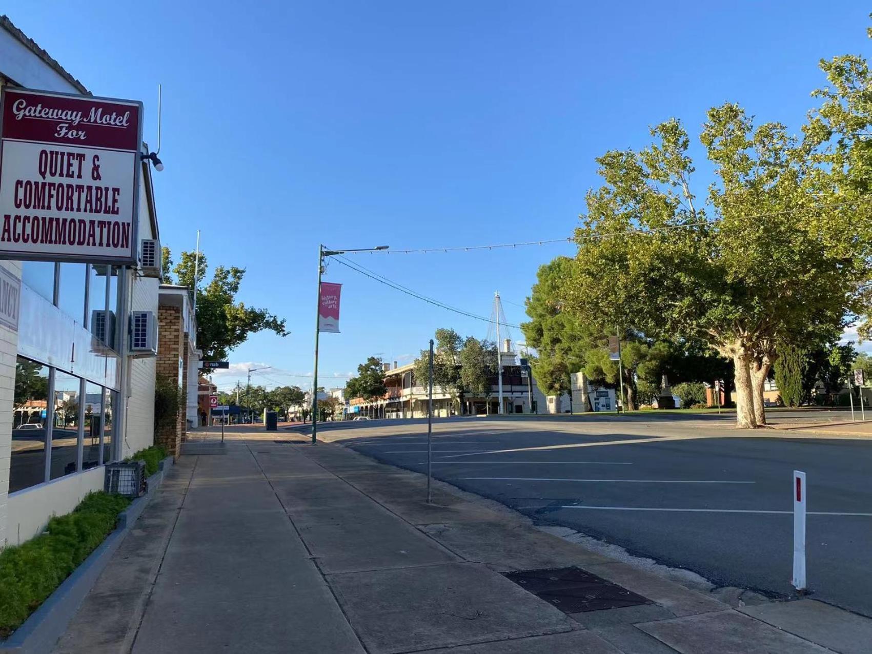 Gateway Motor Inn Narrandera Exteriör bild