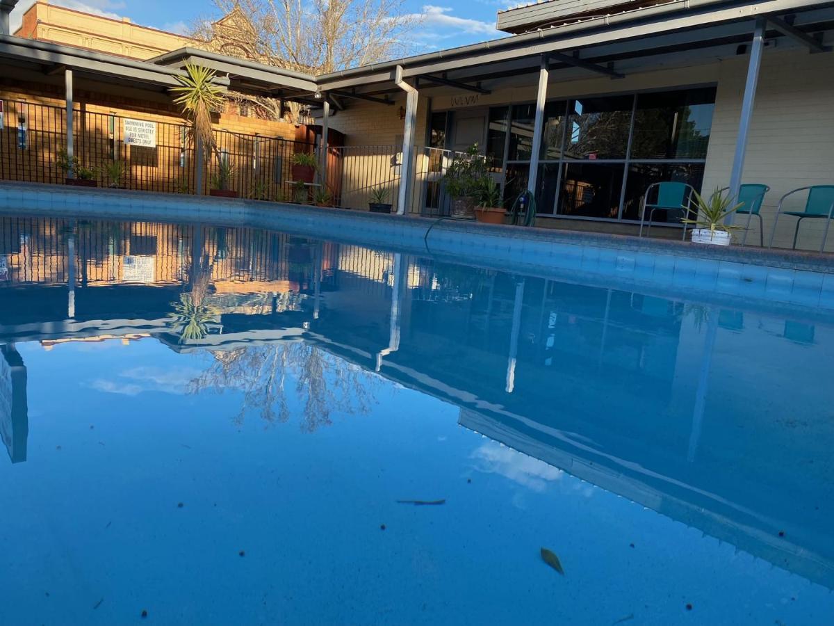 Gateway Motor Inn Narrandera Exteriör bild