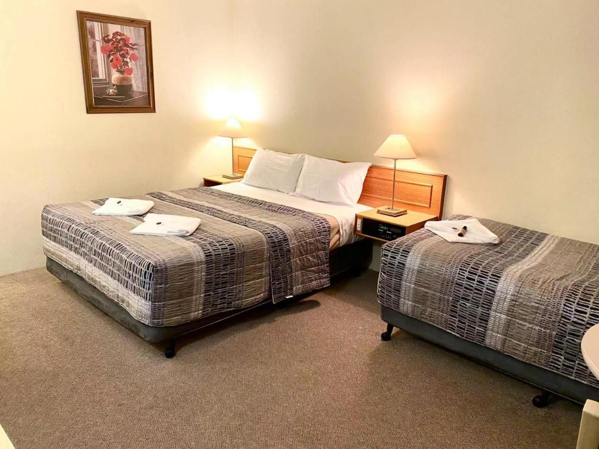 Gateway Motor Inn Narrandera Exteriör bild